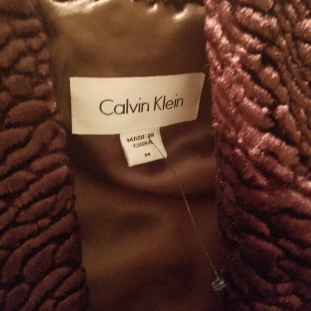 Calvin Klein - Picture 3 of 5